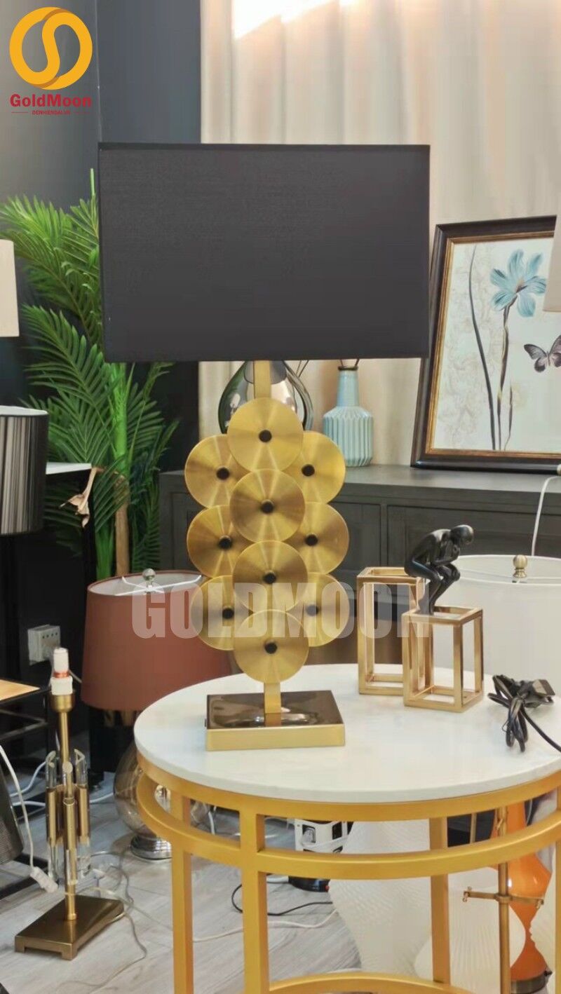 Đèn bàn trang trí GM6006 2